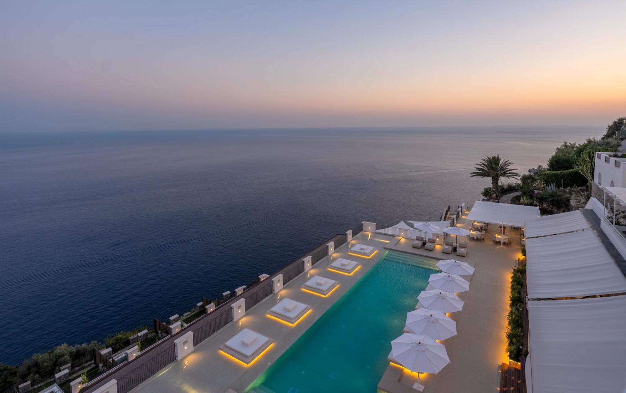 Furore Grand Hotel Luaran gambar