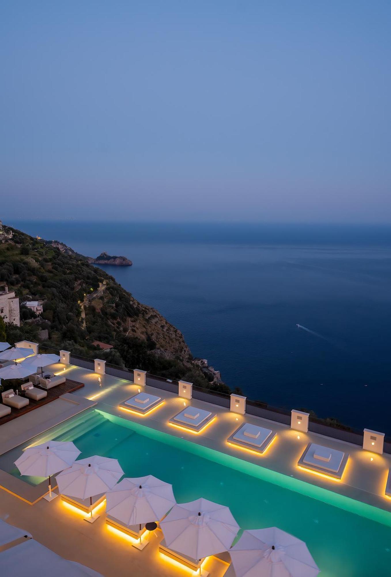 Furore Grand Hotel Luaran gambar